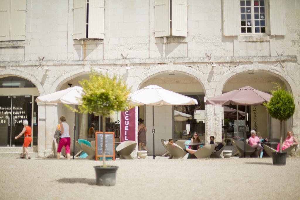 Les Chambres De L'Abbaye Saintes Eksteriør bilde
