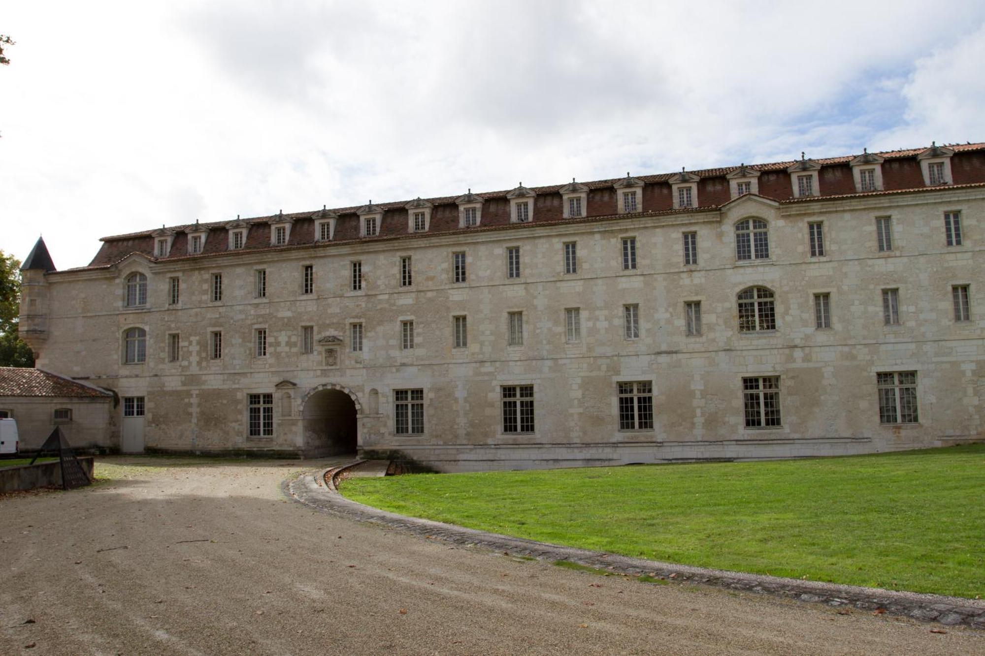 Les Chambres De L'Abbaye Saintes Eksteriør bilde