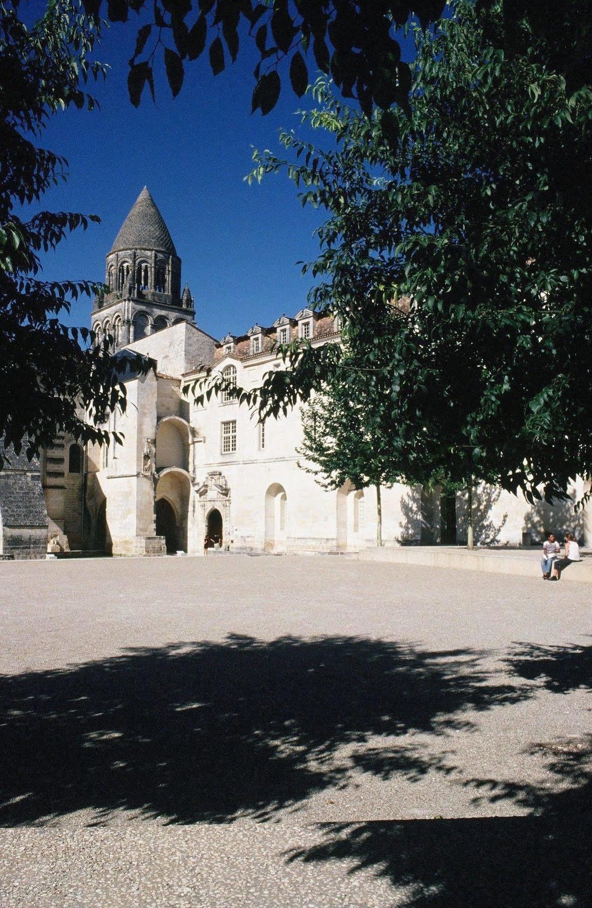 Les Chambres De L'Abbaye Saintes Eksteriør bilde
